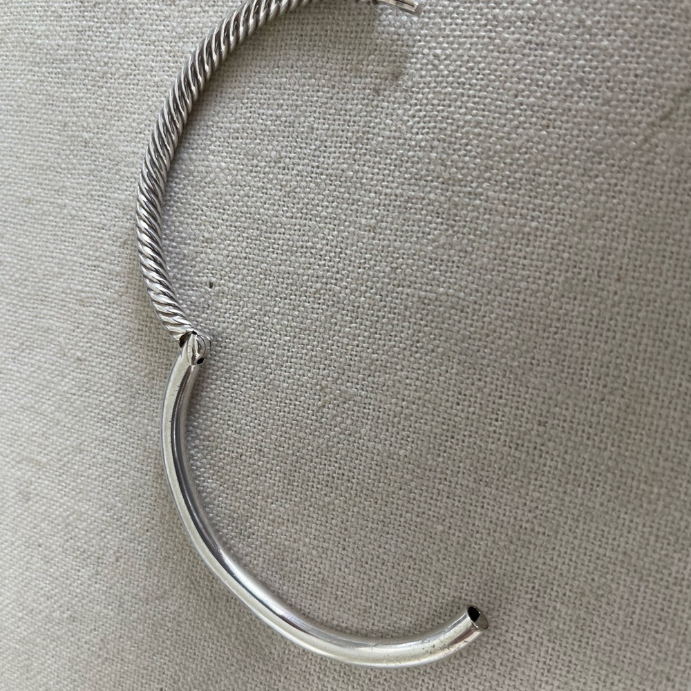 David Yurman Silver Twisted Bangle Bracelet with Hinged Clasp - Picture 9 of 15